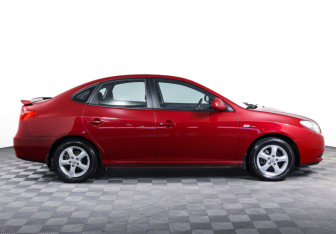 Подержанный автомобиль Hyundai Elantra Sedan 2007 года (4 фото)