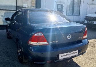 Подержанный автомобиль Nissan Almera Classic 2007 года (7 фото)