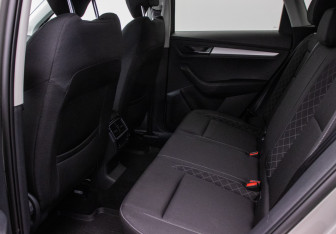 Подержанный автомобиль Skoda Karoq 2021 года (11 фото)