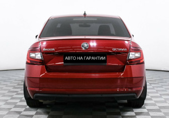 Подержанный автомобиль Skoda Octavia Liftback 2017 года (6 фото)
