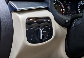 Подержанный автомобиль Infiniti QX50 2021 года (24 фото)