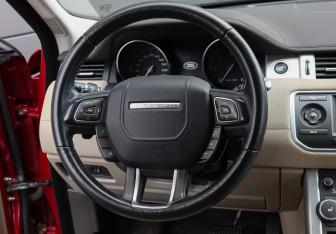 Подержанный автомобиль Land Rover Range Rover Evoque 2015 года (18 фото)