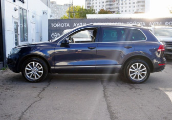 Подержанный автомобиль Volkswagen Touareg 2013 года (8 фото)