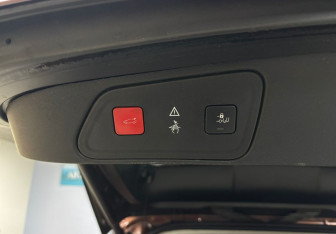 Подержанный автомобиль Peugeot 3008 2017 года (20 фото)