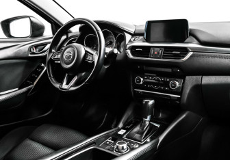 Подержанный автомобиль Mazda 6 Sedan 2018 года (10 фото)