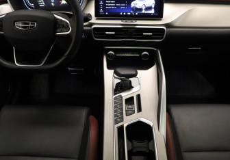 Подержанный автомобиль Geely Coolray 2024 года (9 фото)
