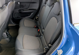 Подержанный автомобиль MINI Countryman 2021 года (12 фото)