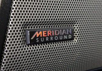 Подержанный автомобиль Land Rover Discovery 2016 года (27 фото)