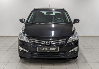 Подержанный автомобиль Hyundai Solaris Hatchback 2015 года (2 фото)