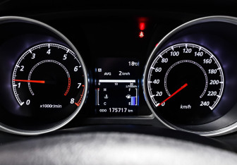 Подержанный автомобиль Mitsubishi ASX 2011 года (10 фото)