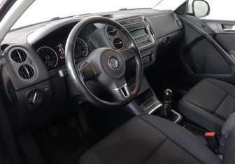 Подержанный автомобиль Volkswagen Tiguan 2013 года (9 фото)