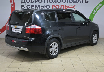 Подержанный автомобиль Chevrolet Orlando 2014 года (4 фото)