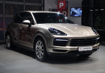 Подержанный автомобиль Porsche Cayenne 2018 года (3 фото)