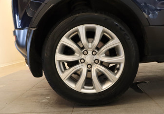 Подержанный автомобиль Land Rover Range Rover Evoque 2015 года (30 фото)