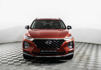 Подержанный автомобиль Hyundai Santa Fe 2018 года (2 фото)