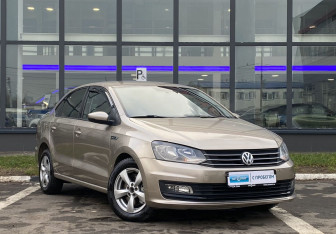 Подержанный автомобиль Volkswagen Polo Sedan 2018 года (3 фото)