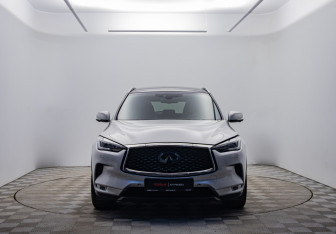 Подержанный автомобиль Infiniti QX50 2018 года (2 фото)