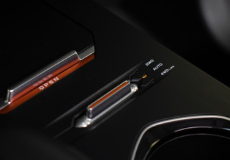 Подержанный автомобиль Changan UNI-K 2023 года (24 фото)