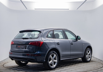 Подержанный автомобиль Audi Q5 2009 года (5 фото)