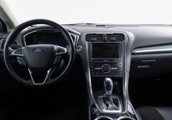 Подержанный автомобиль Ford Mondeo Sedan 2016 года (10 фото)