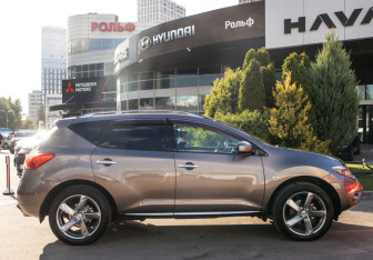 Подержанный автомобиль Nissan Murano Suv 2010 года (3 фото)