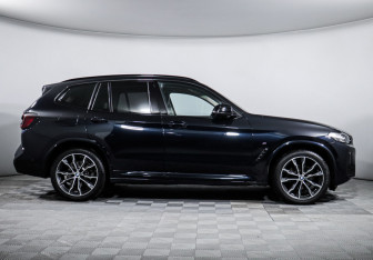 Подержанный автомобиль BMW X3 2022 года (4 фото)