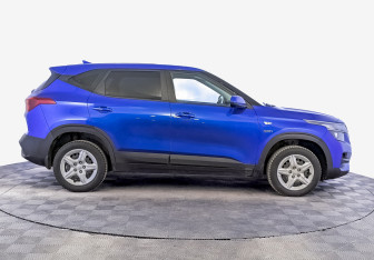 Подержанный автомобиль Kia Seltos 2021 года (4 фото)