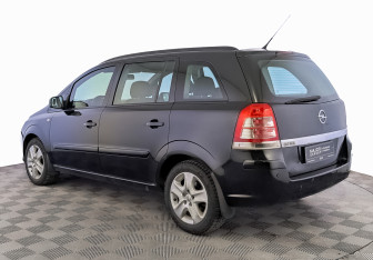 Подержанный автомобиль Opel Zafira Compactvan 2012 года (7 фото)