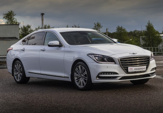 Подержанный автомобиль Genesis G80 2018 года (3 фото)