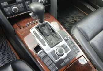 Подержанный автомобиль Audi A6 Sedan 2010 года (14 фото)
