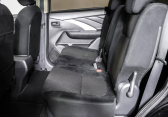 Подержанный автомобиль Mitsubishi Xpander 2023 года (11 фото)