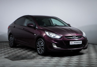 Подержанный автомобиль Hyundai Solaris Sedan 2013 года (3 фото)