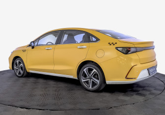 Подержанный автомобиль BAIC U5 Plus 2024 года (7 фото)