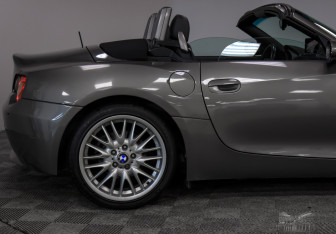 Подержанный автомобиль BMW Z4 Roadster 2004 года (45 фото)