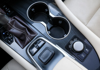 Подержанный автомобиль Lexus RX 2019 года (24 фото)