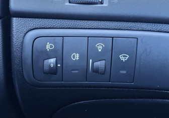 Подержанный автомобиль Kia Magentis 2010 года (16 фото)