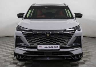Подержанный автомобиль Changan UNI-S 2024 года (2 фото)