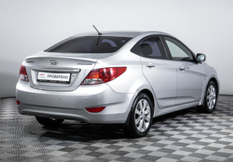 Подержанный автомобиль Hyundai Solaris Sedan 2012 года (5 фото)