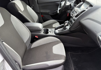 Подержанный автомобиль Ford Focus Sedan 2012 года (9 фото)
