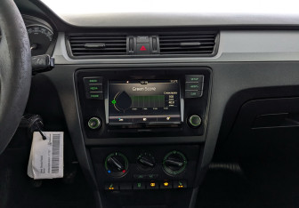 Подержанный автомобиль Skoda Rapid Liftback 2019 года (15 фото)