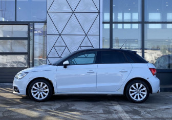 Подержанный автомобиль Audi A1 2013 года (8 фото)