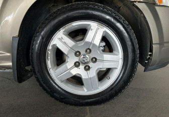 Подержанный автомобиль Dodge Caliber 2008 года (17 фото)