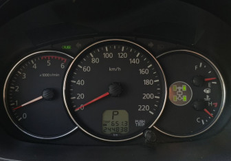 Подержанный автомобиль Mitsubishi Pajero Sport 2013 года (23 фото)
