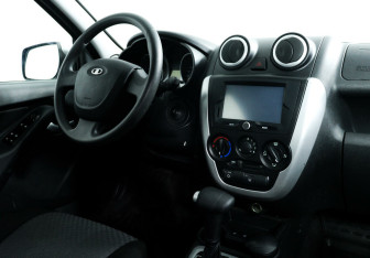 Подержанный автомобиль LADA (ВАЗ) Granta Sedan 2013 года (9 фото)