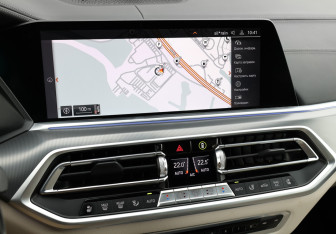 Подержанный автомобиль BMW X6 2021 года (22 фото)