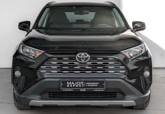 Подержанный автомобиль Toyota RAV4 2021 года (2 фото)