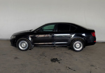 Подержанный автомобиль Skoda Octavia Liftback 2014 года (8 фото)
