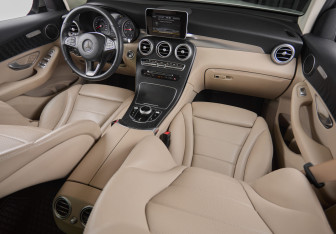 Подержанный автомобиль Mercedes-Benz GLC Coupe 2019 года (15 фото)