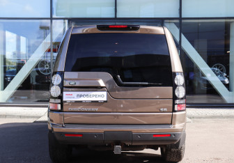 Подержанный автомобиль Land Rover Discovery 2014 года (5 фото)