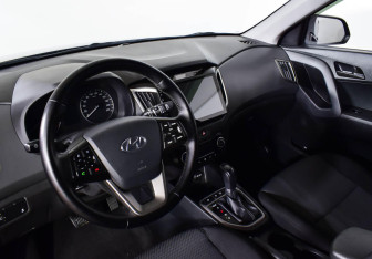 Подержанный автомобиль Hyundai Creta 2019 года (7 фото)